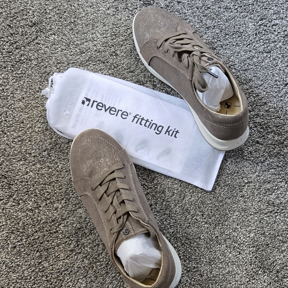 Revere Rusty Metallic Athens Lace Up Womens Sneaker NWB size 8 - Picture 11 of 13